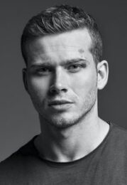 Oliver Stark