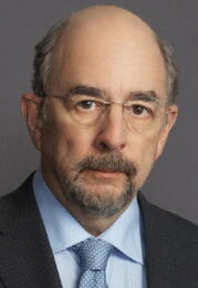 Richard Schiff