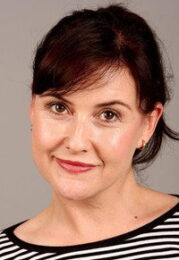 Elizabeth Carling